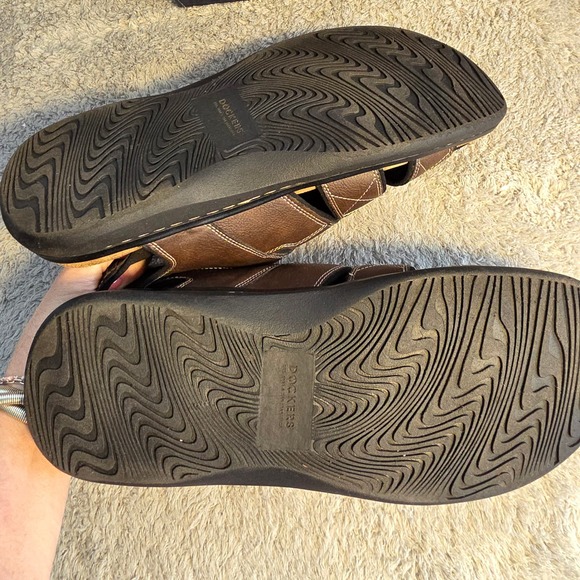 Sandals_&_Flip_Flops